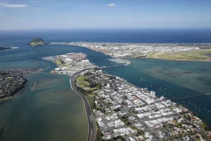 Framed Print : Tauranga, Tauranga Harbour and Mount Maunganui (in distance), Bay of Plenty, North Island Framed Print : Tauranga, Tauranga Harbour and Mount Maunganui (in distance), Bay of Plenty, North Island