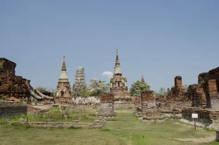 Framed Print : Thailand, Ayutthaya. Wat Mahathat (aka Wat Maha That) historic royal monastery Framed Print : Thailand, Ayutthaya. Wat Mahathat (aka Wat Maha That) historic royal monastery
