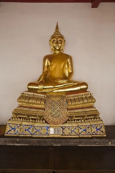 Thailand, Bangkok. Golden Buddha statue in Wat Mahathat, Ko Ratanakosin