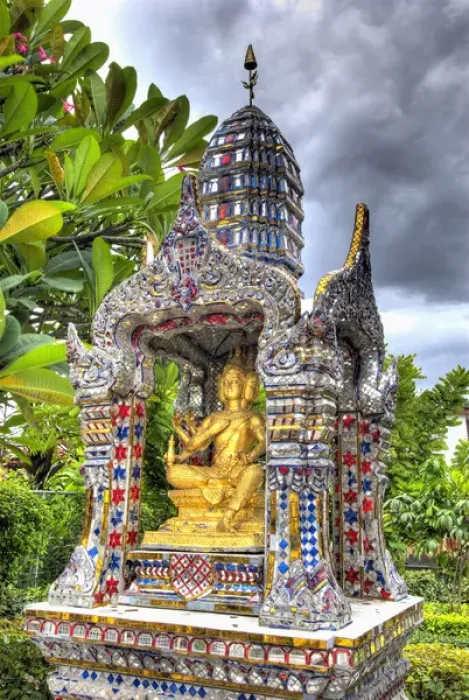 Framed Print : Thailand, Bangkok, Wat Bangkungthien Kang. An ornate Buddhist shrine. Credit as