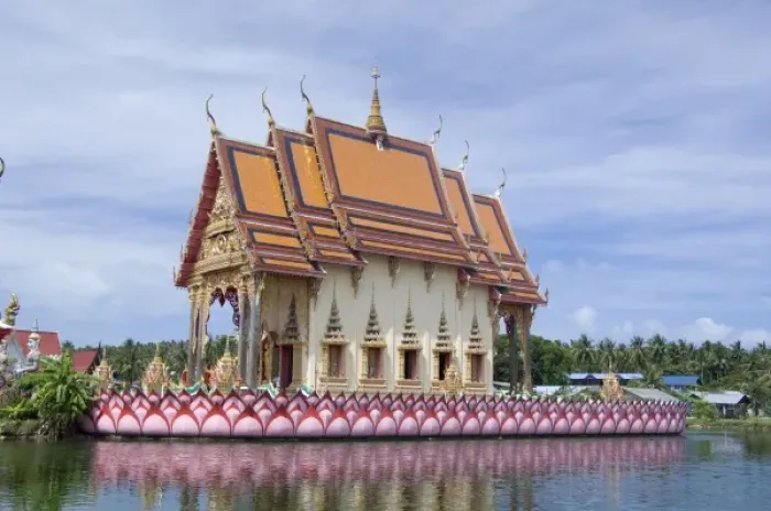 Framed Print : Thailand, Island of Ko Samui (aka Koh Samui). Wat Plai Laem aka Plai Laem Temple