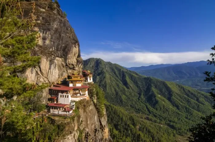 Framed Print : Tiger-Nest, Taktshang Goempa monastery hanging in the cliffs, Bhutan Framed Print : Tiger-Nest, Taktshang Goempa monastery hanging in the cliffs, Bhutan