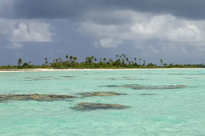Framed Print : Tikehau, Tuamotu Archipelago, French Polynesia