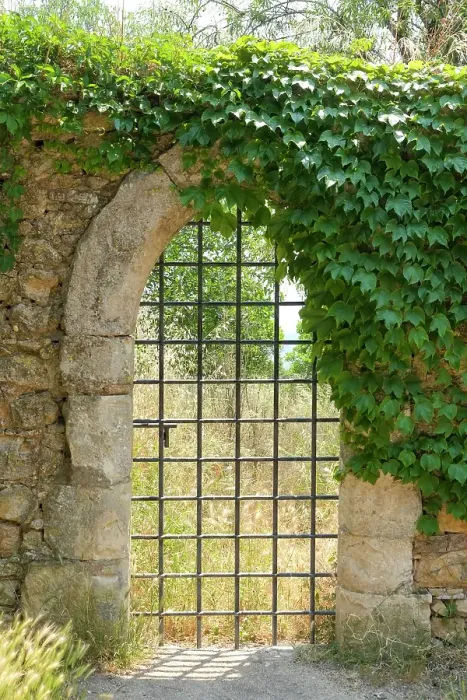 Framed Print : Tomar, Portugal. Old medieval gate Framed Print : Tomar, Portugal. Old medieval gate