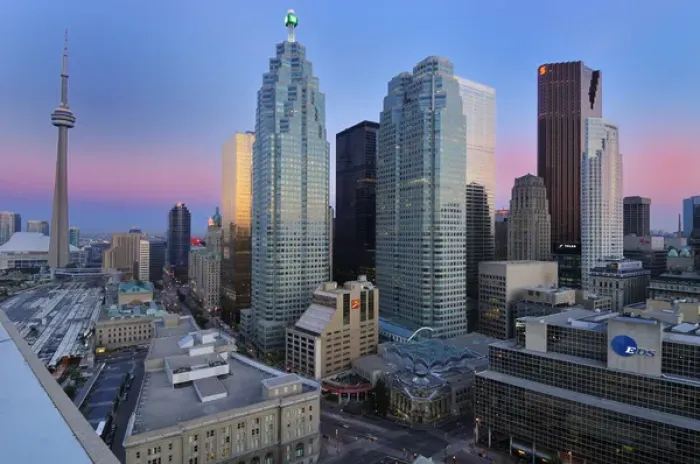 Framed Print : Toronto City at dusk with CN Tower Framed Print : Toronto City at dusk with CN Tower