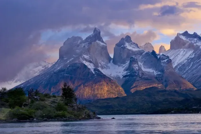 Framed Print : Torres Del Paine National Park, Cuernos at sunrise with reflection, Region 12, Chile Framed Print : Torres Del Paine National Park, Cuernos at sunrise with reflection, Region 12, Chile