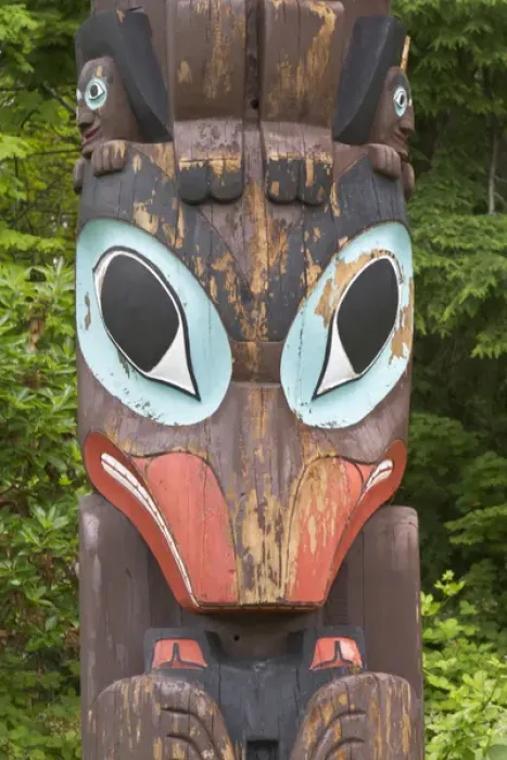 Framed Print : Totem pole, Vancouver, British Columbia, Canada Framed Print : Totem pole, Vancouver, British Columbia, Canada