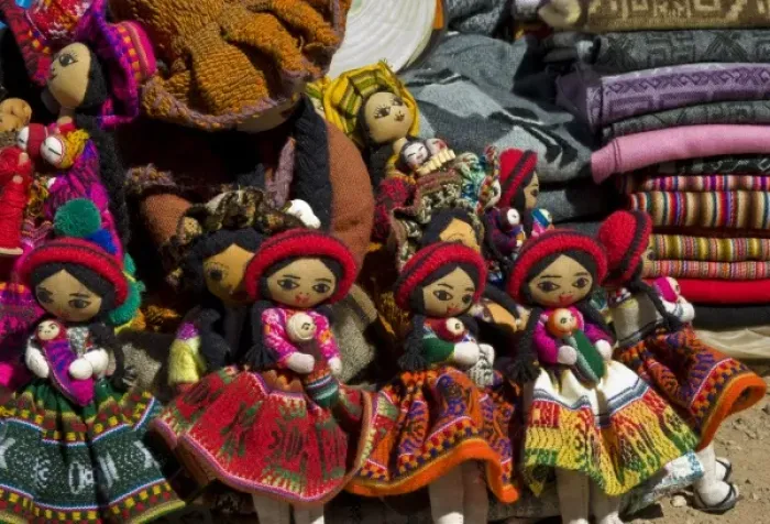 Framed Print : Traditional handicrafts for sale at historic Sacsaywaman in the hills above Cuzco, Peru