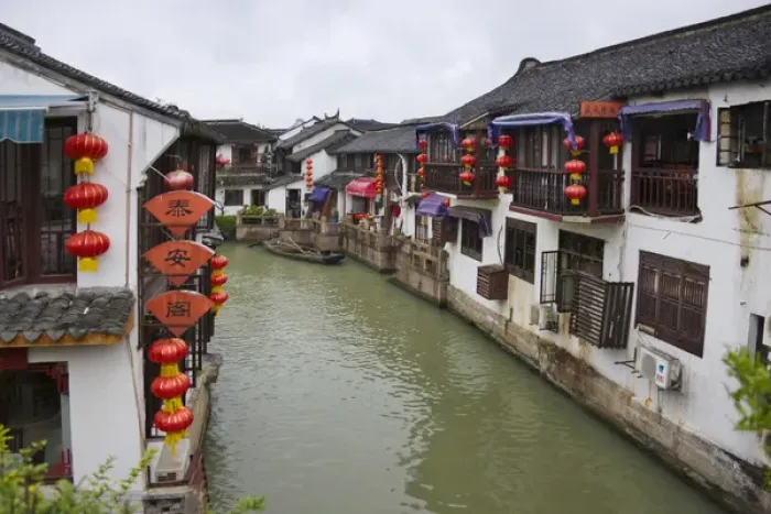 Framed Print : Traditional houses on the Grand Canal, Zhujiajiao, near Shanghai, China Framed Print : Traditional houses on the Grand Canal, Zhujiajiao, near Shanghai, China