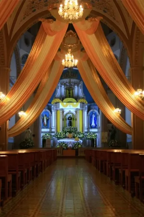 Framed Print : Tsin Tsun Tsan, Mexico. Main cathedral interior Framed Print : Tsin Tsun Tsan, Mexico. Main cathedral interior