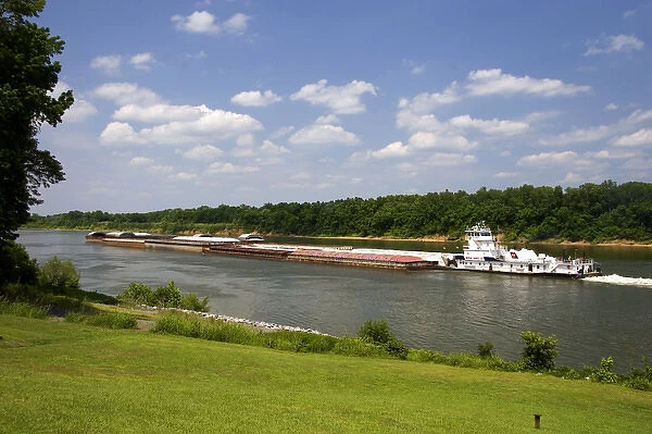A tugboat and river barge on the Tennessee River at Shiloh, Tennessee
