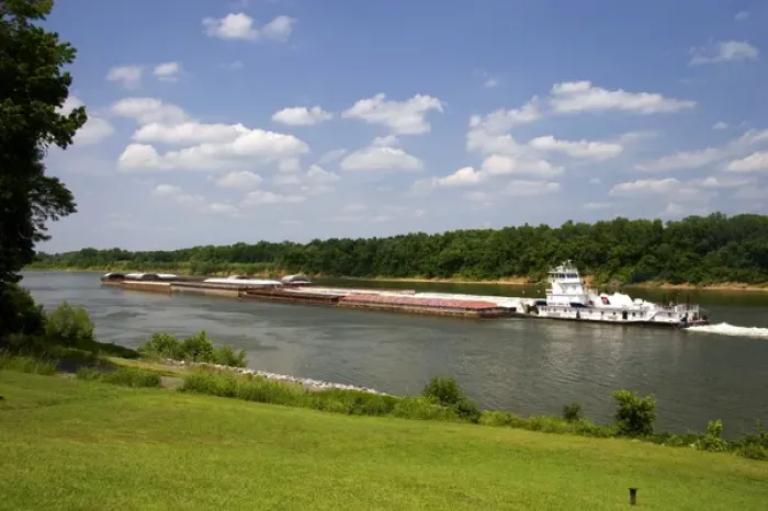Framed Print : A tugboat and river barge on the Tennessee River at Shiloh, Tennessee Framed Print : A tugboat and river barge on the Tennessee River at Shiloh, Tennessee