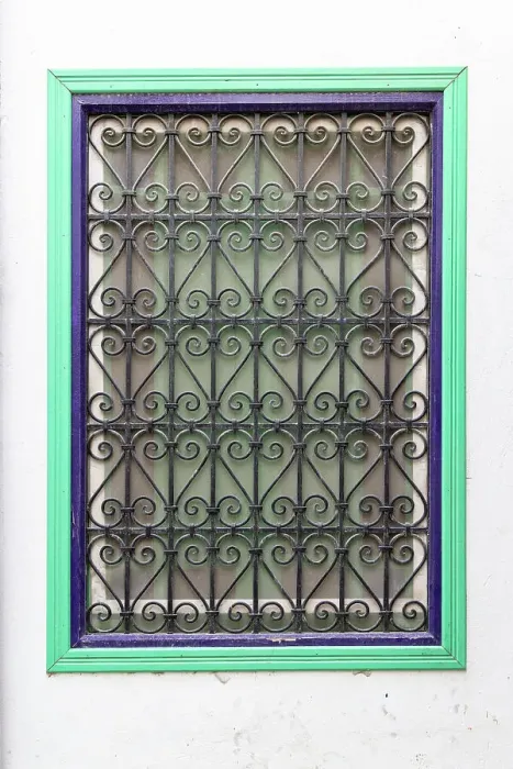 Framed Print : Tunis, Tunisia. Barred window on a house near the Tunis Souk Framed Print : Tunis, Tunisia. Barred window on a house near the Tunis Souk