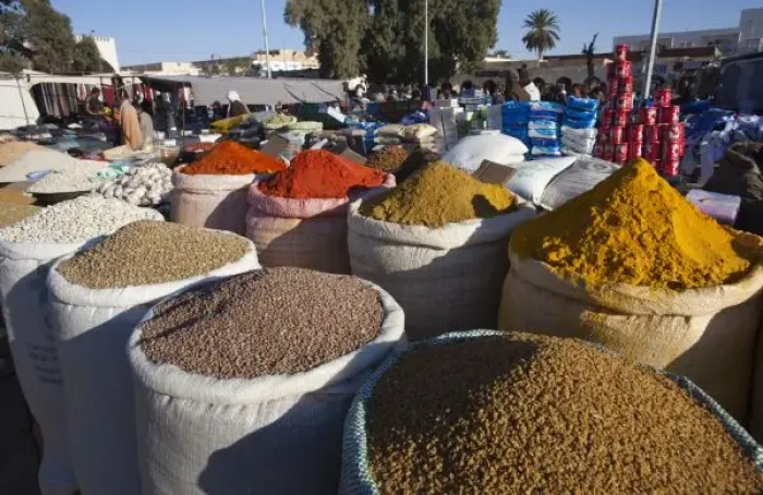 Framed Print : Tunisia, Sahara Desert, Douz, souq-market, spices