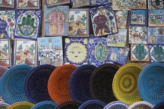 Framed Print : Tunisia, Tunisian Central Coast, Mahdia, souvenir pottery Framed Print : Tunisia, Tunisian Central Coast, Mahdia, souvenir pottery