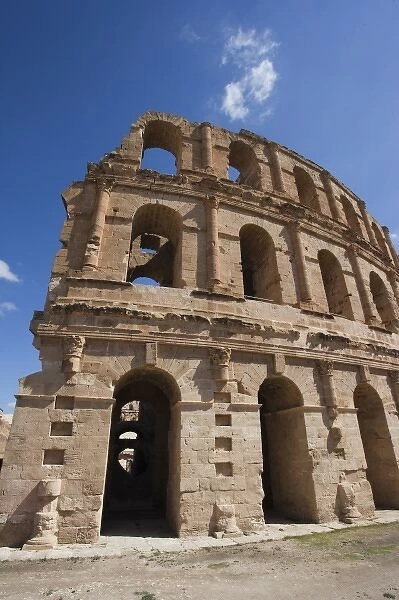 Tunisia, Tunisian Central Coast, El Jem, Roman Colosseum, b. 238 AD