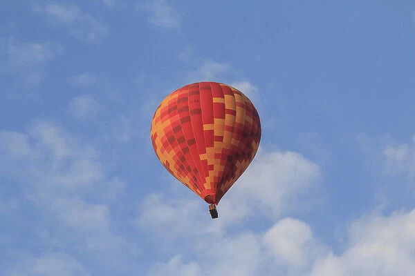 Turkey, Anatolia, Cappadocia, Goreme. Hot air balloon flying in the Red Valley, Goreme National Park