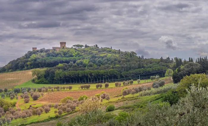 Framed Print : Tuscan landscape under dark skies, Tuscany, Italy Framed Print : Tuscan landscape under dark skies, Tuscany, Italy
