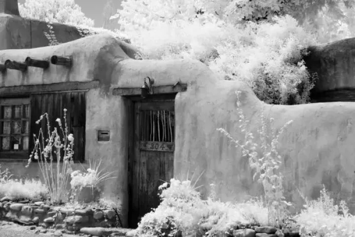 Framed Print : Typical adobe door and entryway in Santa Fe, New Mexico, USA Framed Print : Typical adobe door and entryway in Santa Fe, New Mexico, USA