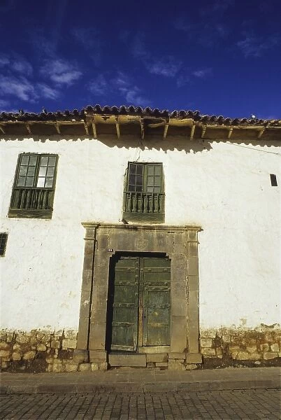 Typical Spanish colonial architecture near the Plaza de Armas, Cuzco, Urubamba Valley, Peru
