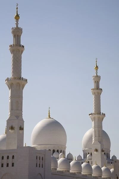 UAE, Abu Dhabi. Sheikh Zayed Bin Sultan Al Nahyan Mosque