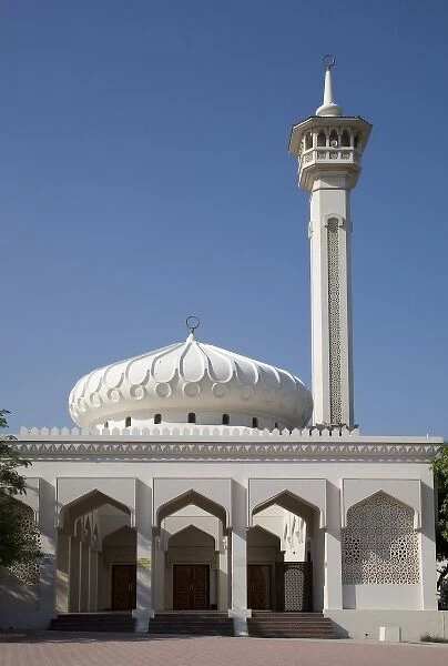 UAE, Dubai, Bastakia. Dome and minaret of Ali Ibn Ali Taleb mosque