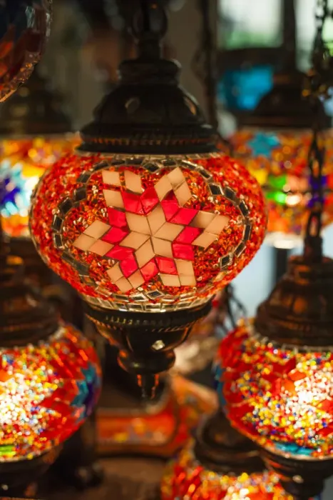 Framed Print : UAE, Dubai, Jumeirah, Madinat Jumeirah, souk shopping area, souvenir lamps Framed Print : UAE, Dubai, Jumeirah, Madinat Jumeirah, souk shopping area, souvenir lamps