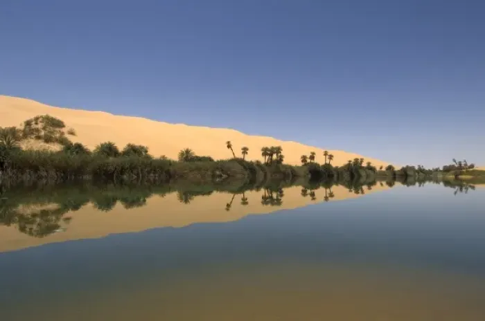 Framed Print : Umm El Ma lake, Erg Awbari, Sahara desert, Fezzan, Libya