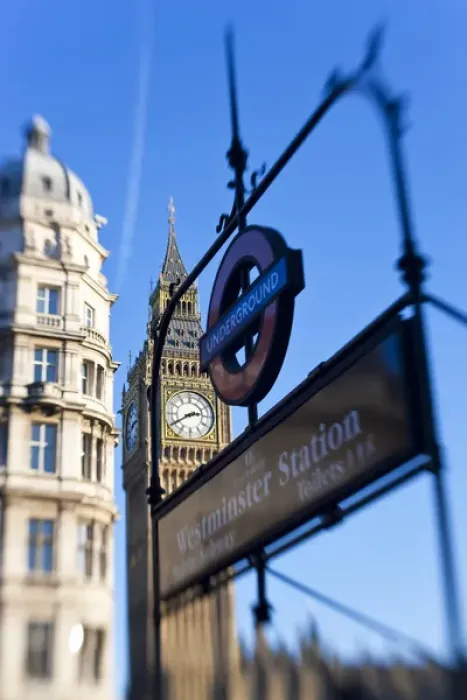 Framed Print : Underground sign & Big Ben, Westminster, London, UK Framed Print : Underground sign & Big Ben, Westminster, London, UK