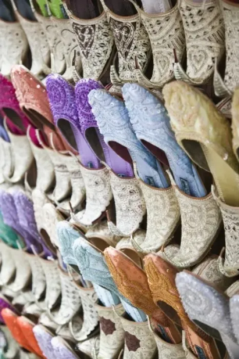 Framed Print : United Arab Emirates, Dubai, Bur Dubai. Bur Dubai Market- Arabian Slippers