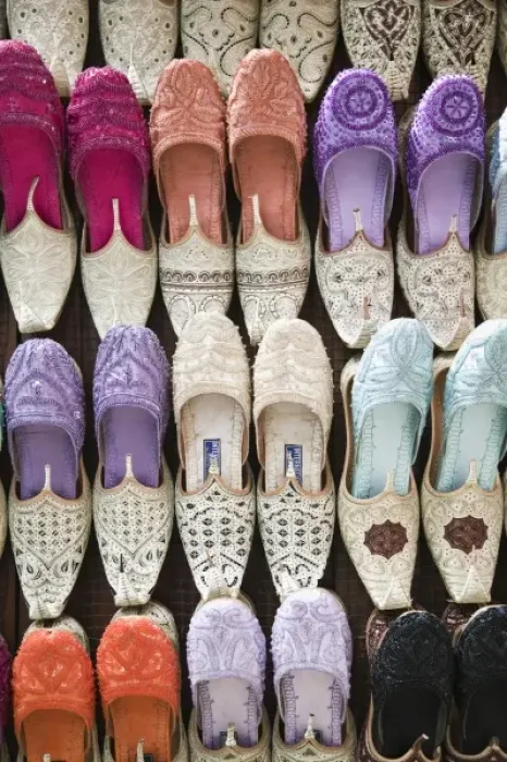 Framed Print : United Arab Emirates, Dubai, Bur Dubai. Bur Dubai Market- Arabian Slippers