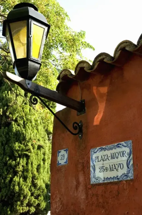 Framed Print : Uruguay. Colonia del Sacramento. Barrio Historico. Casa de Nacarello built in the 18th century Framed Print : Uruguay. Colonia del Sacramento. Barrio Historico. Casa de Nacarello built in the 18th century