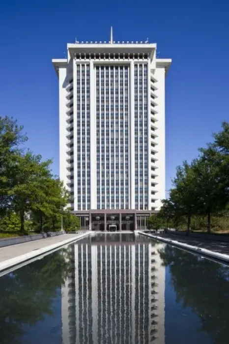 Framed Print : USA, Alabama, Montgomery. RSA Tower, state pension building Framed Print : USA, Alabama, Montgomery. RSA Tower, state pension building