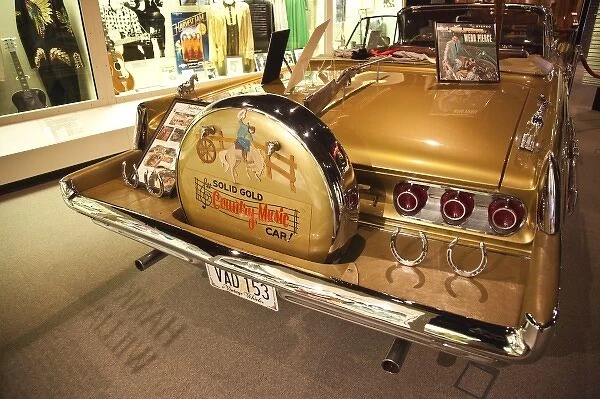 USA, Alabama, Tuscumbia. Alabama Music Hall of Fame, Happy Hal Burns, cowboy car