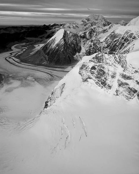 USA, Alaska, Denali National Park, Aerial view of Mount McKinley and Alaska Range peaks