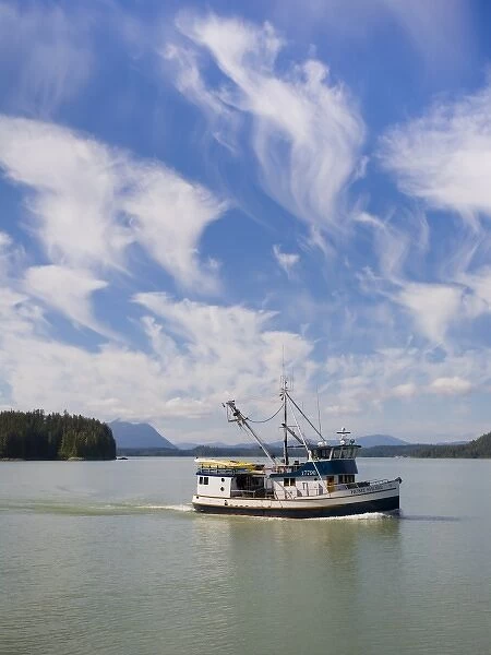 USA, Alaska, Frederick Sound. Clouds, Mares tails, kayak mothership Home Shore