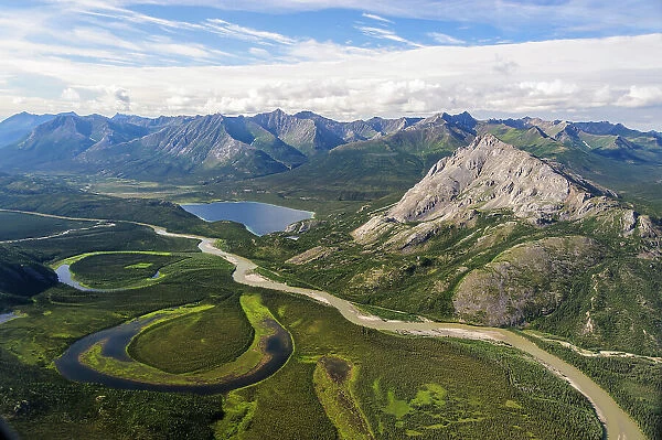 USA, Alaska, Gates of the Arctic National Park. Aerial view of the Alatna River