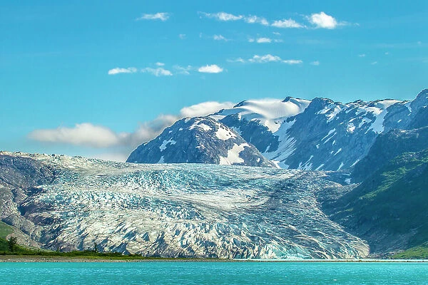 USA, Alaska, Glacier Bay National Park. Mountain and Reid Glacier