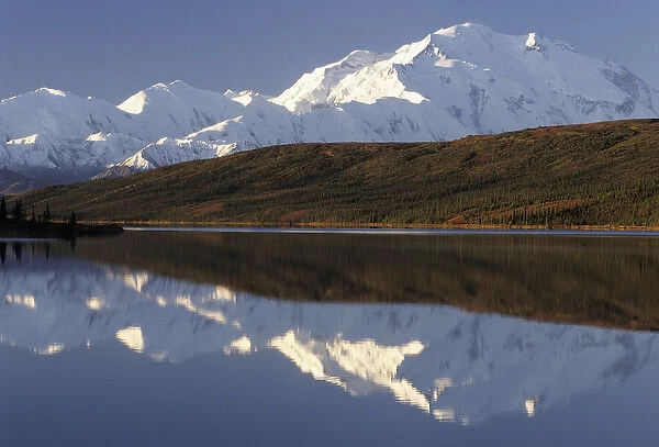USA, Alaska, Mount McKinley, Wonder Lake, Sunrise, Denali National Park