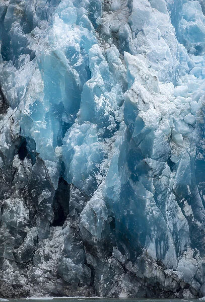 USA, Alaska, Tracy Arm-Fords Terror Wilderness, Dark blue ice on shattered face of South