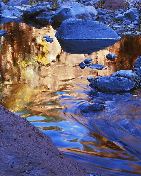 USA, Arizona, Coconino National Forest, Oak Creek, reflections