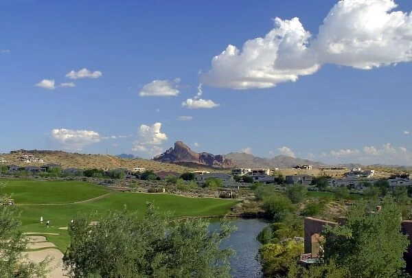 USA, Arizona, Fountain Hills. The Golf Course and scenery at Eagle Mountain
