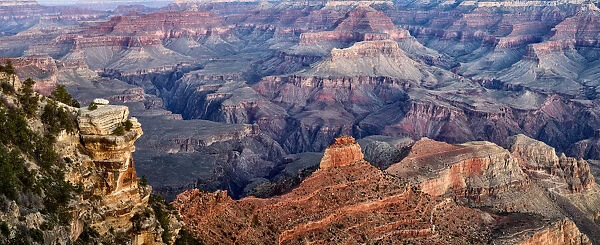 USA, Arizona, Grand Canyon National Park, Panoramic view of dawn from Yaki Point