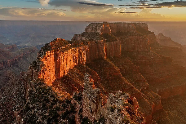 USA, Arizona, Grand Canyon National Park. Wotans Throne formation at sunset