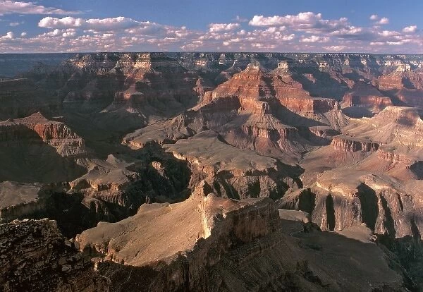 USA, Arizona, Grand Canyon NP. At Mather Point, you can take a long look over the buttes