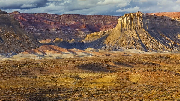 USA, Arizona. Landscape in Glen Canyon National Recreation Area