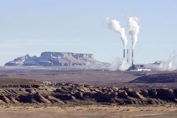 USA, Arizona, Page. The coal-fired Navajo Generating Station, a power plant producing electricity