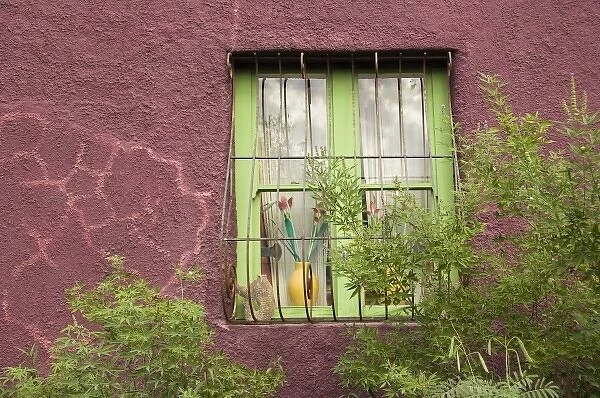USA, Arizona, Tucson. Window in El Presidio Historic District
