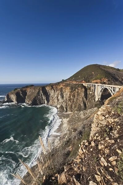 USA, California, Central Coast, Big Sur Area, coastal view with the Bixby Bridge