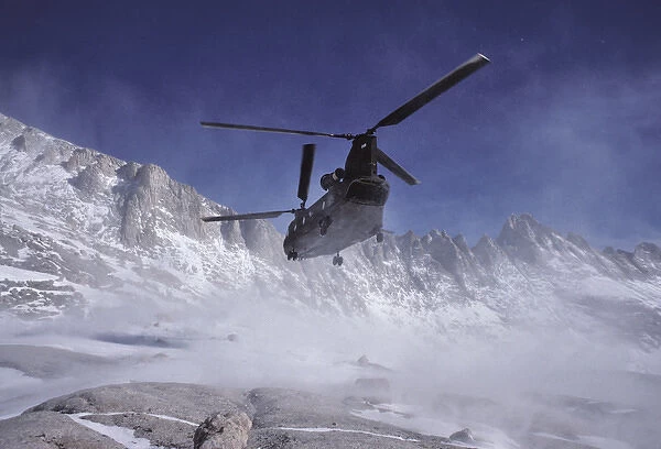 USA, California, Chinook Search and Rescue Helicopter, Sequoia and Kings Canyon National